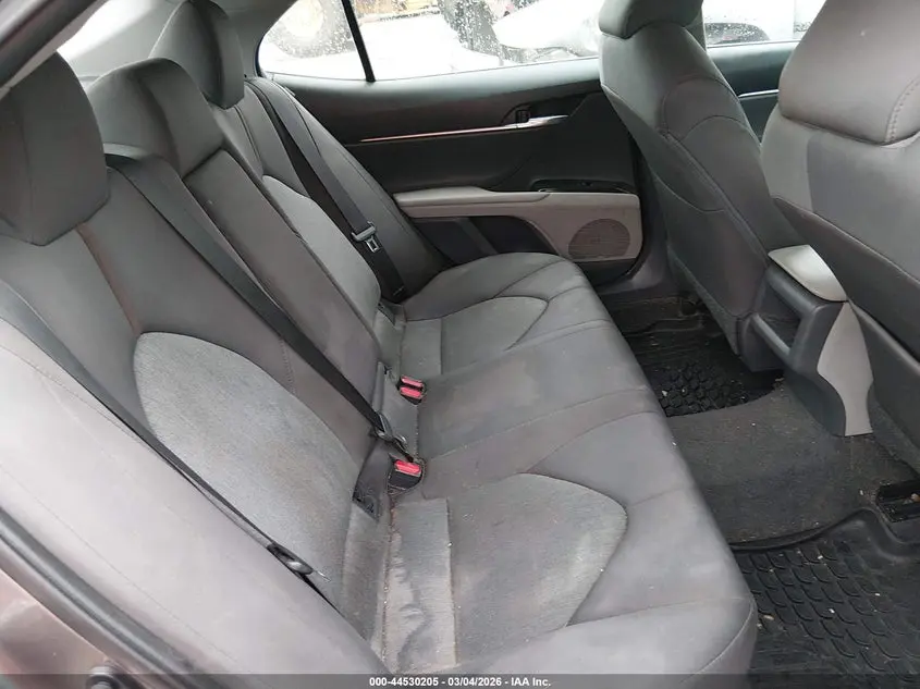 2018 TOYOTA CAMRY LE