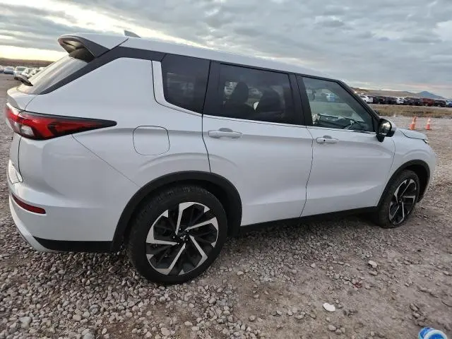 2024 MITSUBISHI OUTLANDER SE  