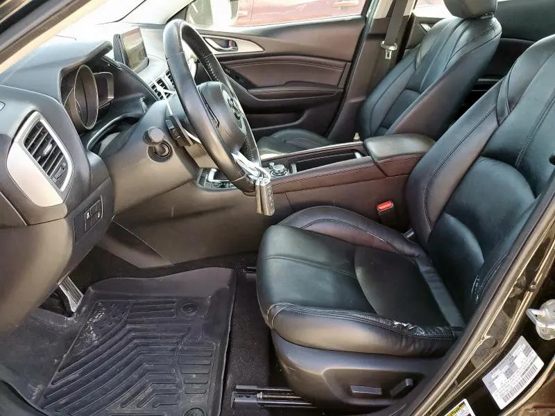 2017 MAZDA 3 TOURING  