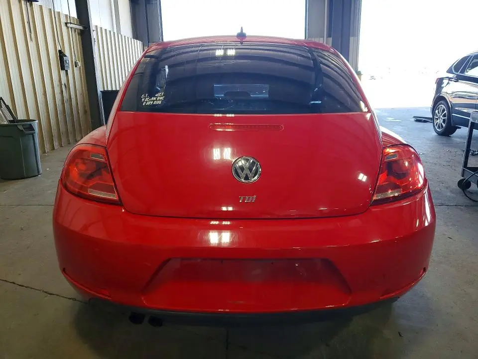2013 VOLKSWAGEN BEETLE   