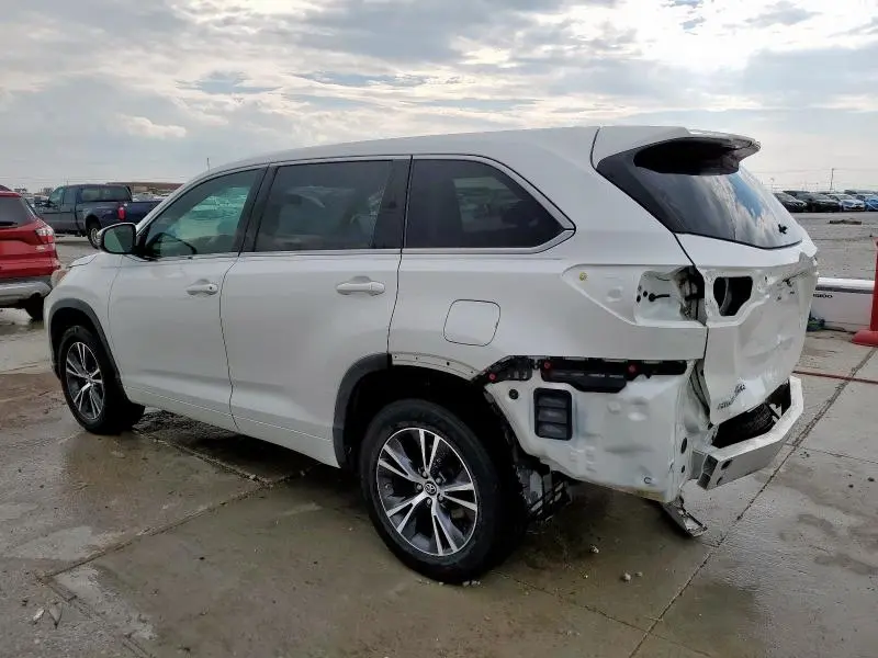 2017 TOYOTA HIGHLANDER LE  