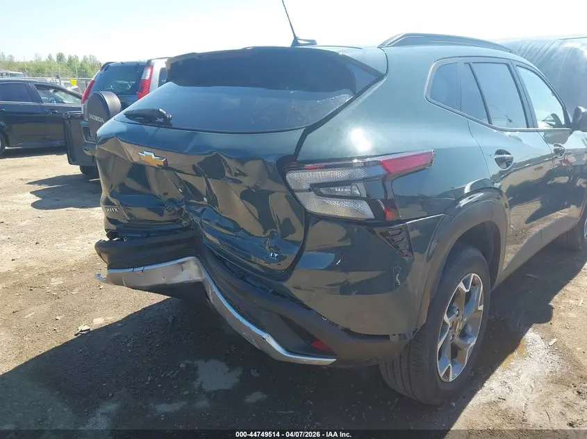 2025 CHEVROLET TRAX FWD LT