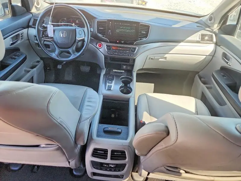2021 HONDA PILOT SE  