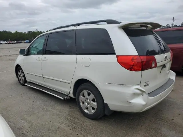 2010 TOYOTA SIENNA XLE  