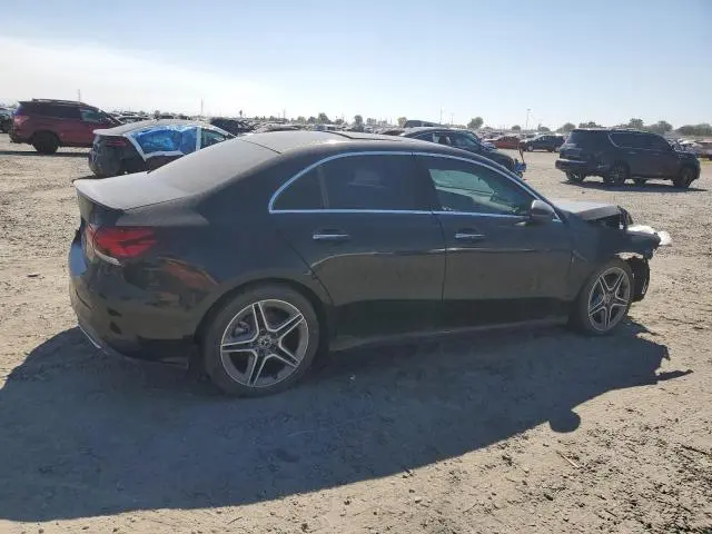 2022 MERCEDES-BENZ A 220