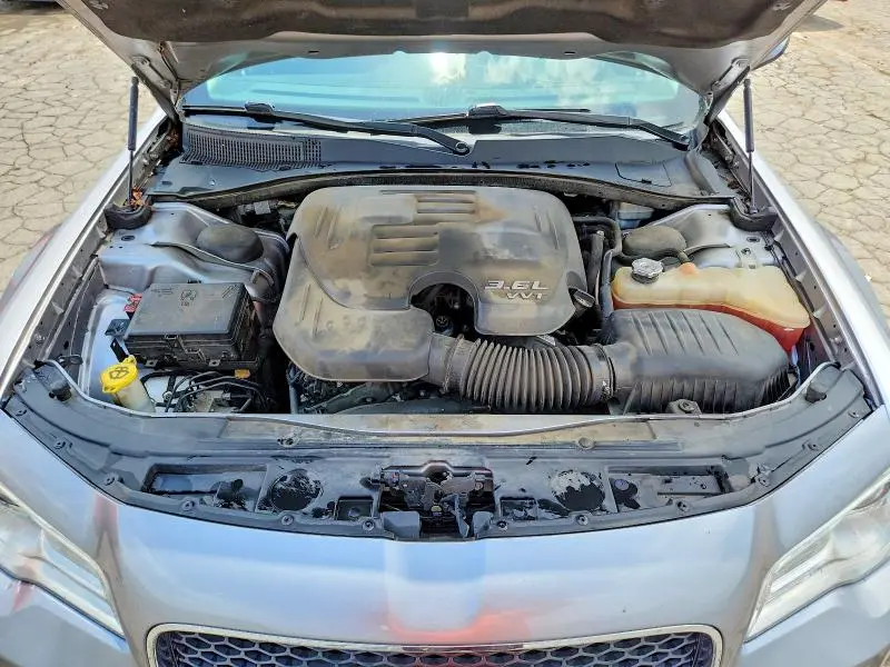 2015 CHRYSLER 300 LIMITED  