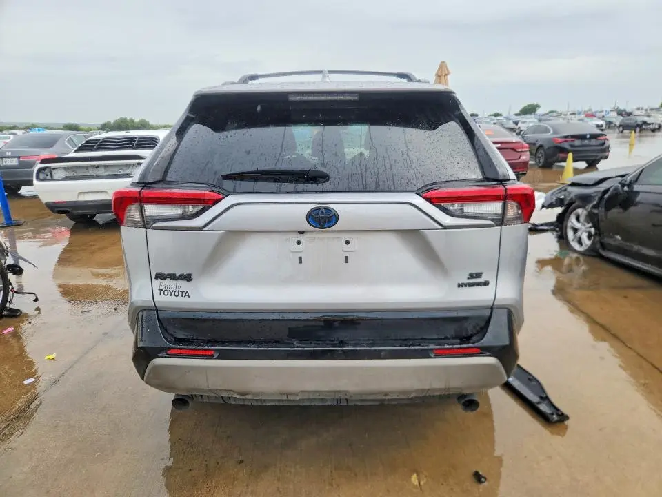 2024 TOYOTA RAV4 SE  