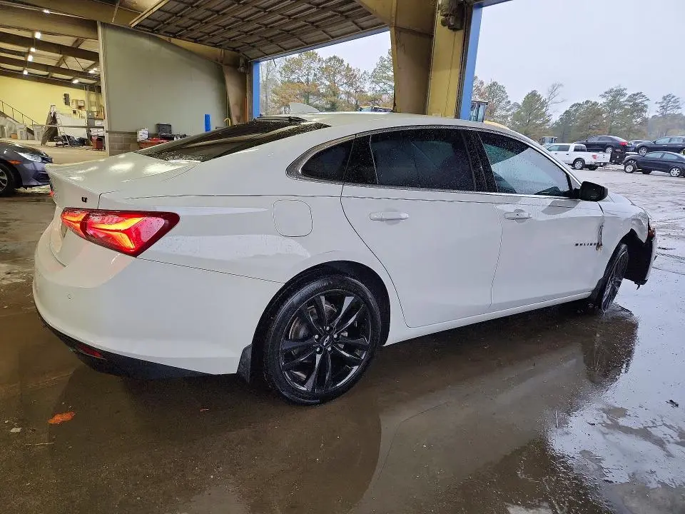 2021 CHEVROLET MALIBU LT  