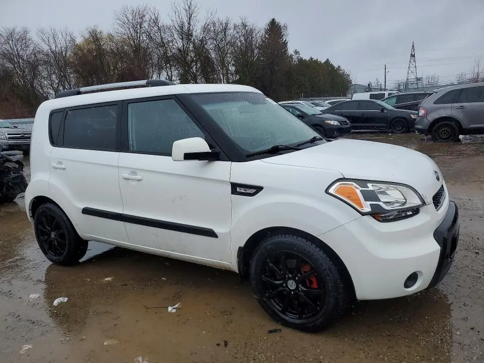 2011 KIA SOUL +  