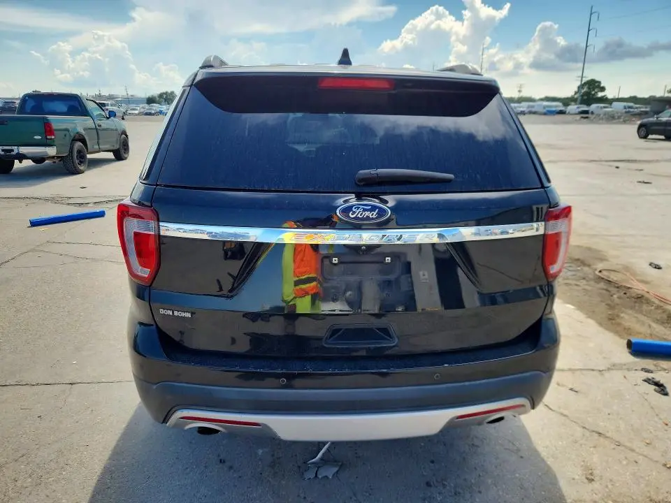 2017 FORD EXPLORER XLT  
