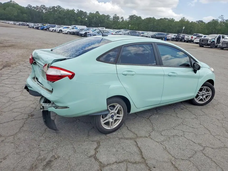 2017 FORD FIESTA SE  