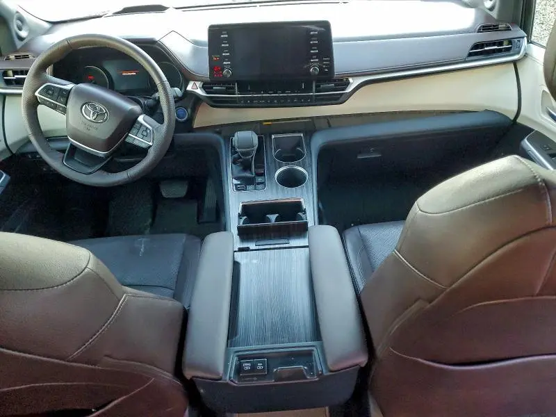 2024 TOYOTA SIENNA LIMITED  