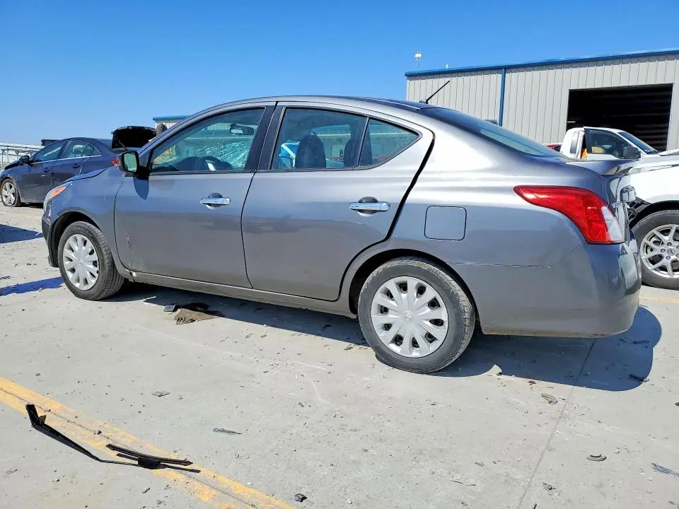 2019 NISSAN VERSA SV  
