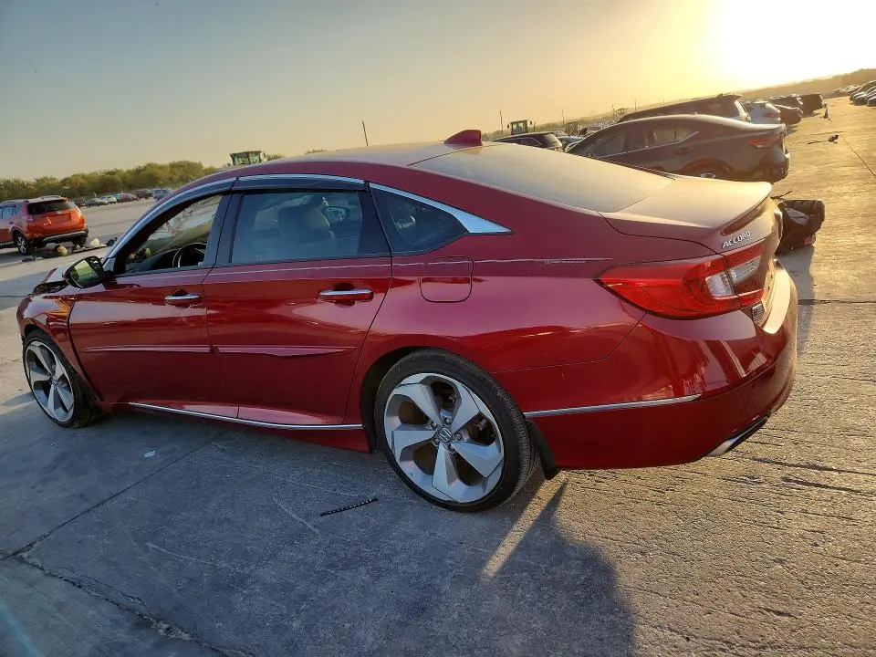 2018 HONDA ACCORD TOURING  
