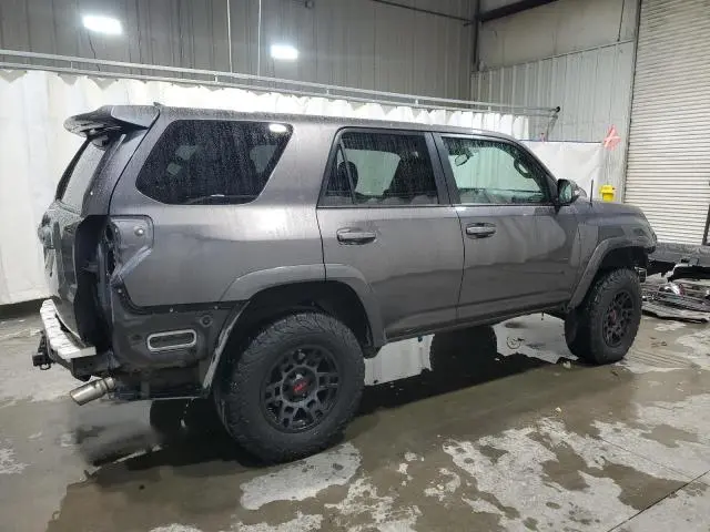 2010 TOYOTA 4RUNNER SR5  