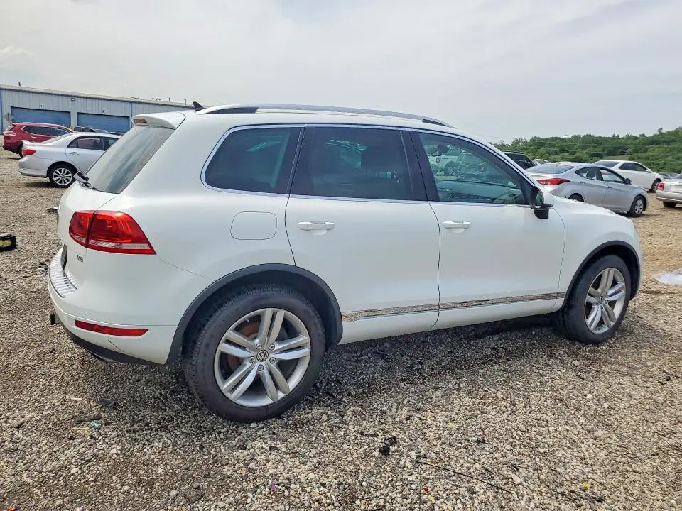 2013 VOLKSWAGEN TOUAREG V6  