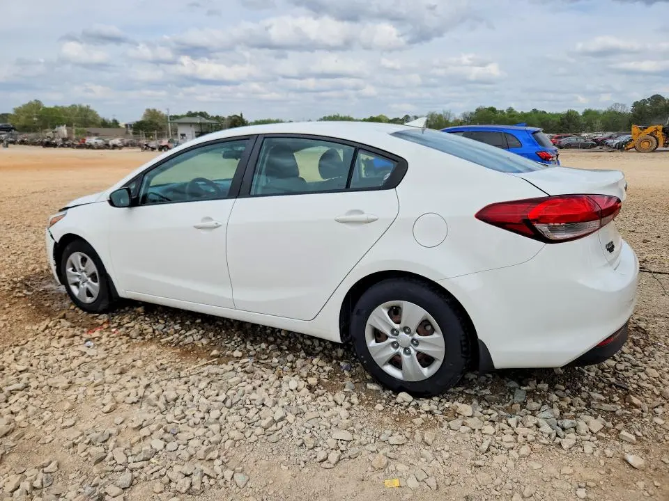 2017 KIA FORTE LX  