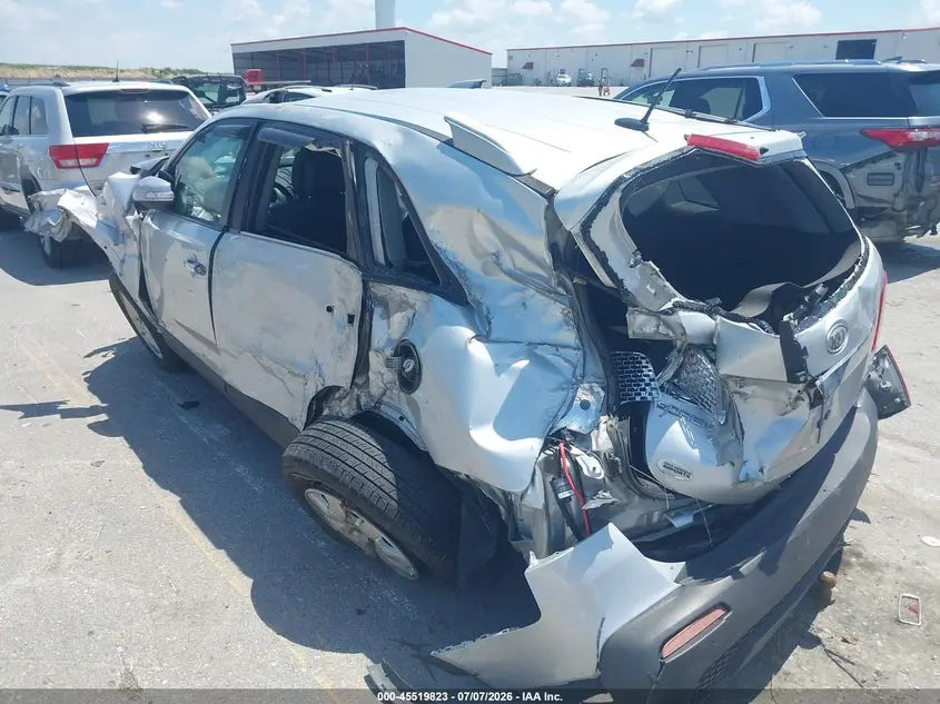 2012 KIA SORENTO LX