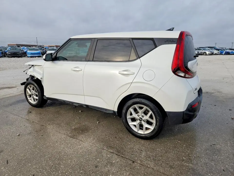 2022 KIA SOUL LX  