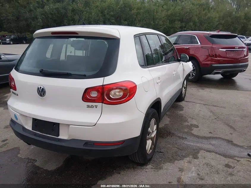 2011 VOLKSWAGEN TIGUAN S