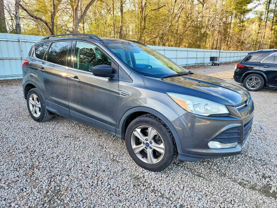 2015 FORD ESCAPE SE  