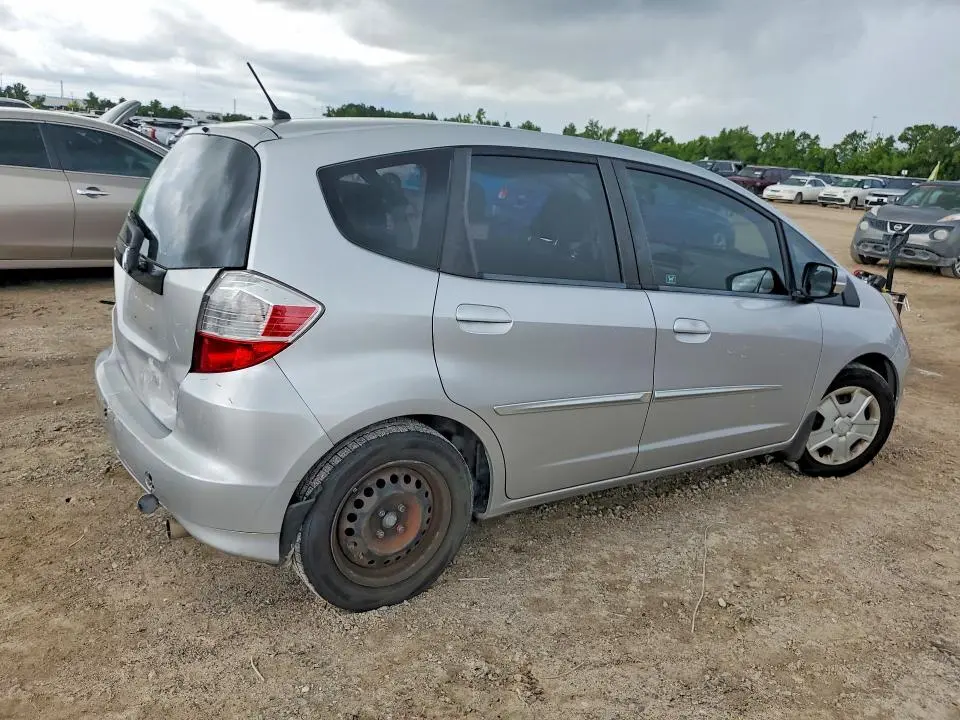 2013 HONDA FIT   