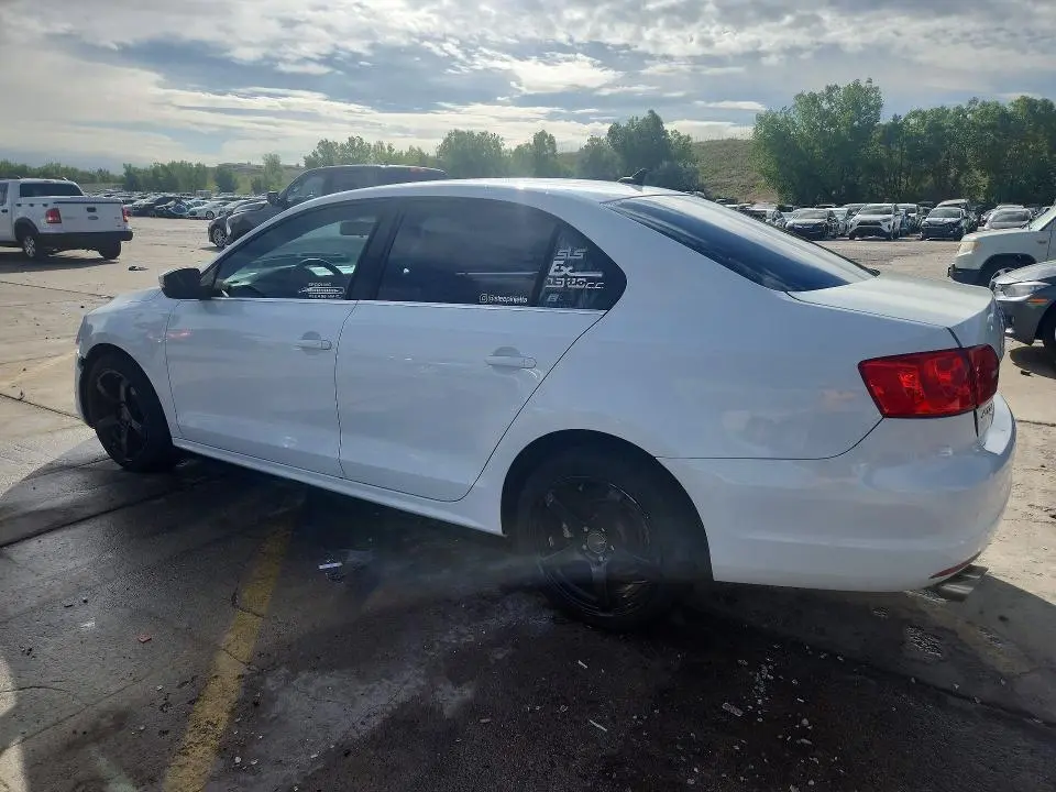 2014 VOLKSWAGEN JETTA SE  