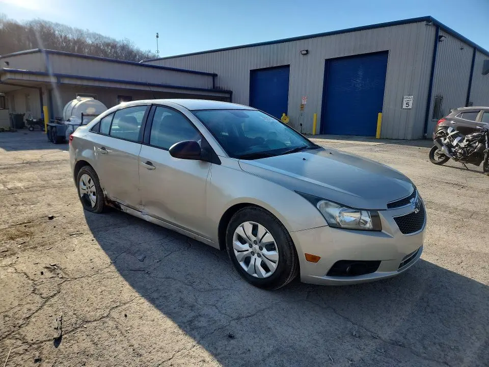 2013 CHEVROLET CRUZE LS  