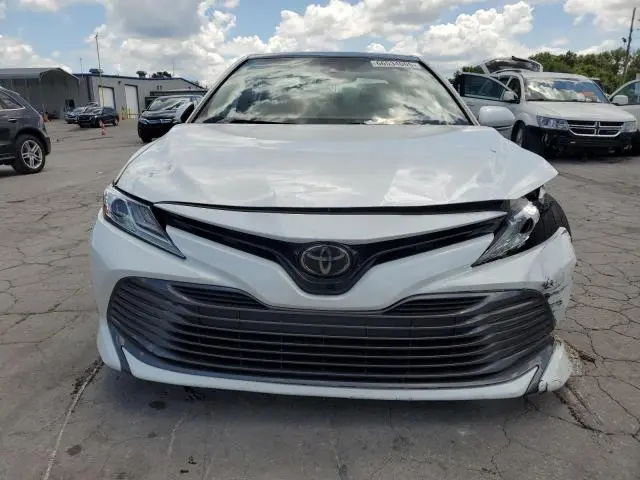 2020 TOYOTA CAMRY XLE  