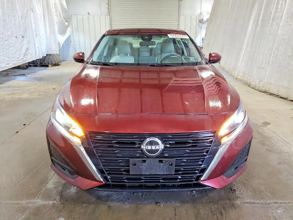 2023 NISSAN ALTIMA SV  
