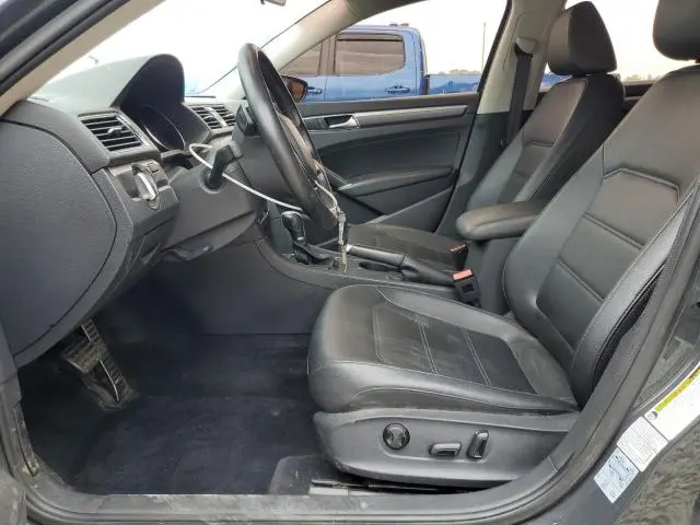 2017 VOLKSWAGEN PASSAT R-LINE