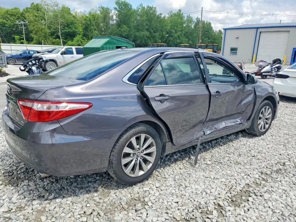 2017 TOYOTA CAMRY XLE  