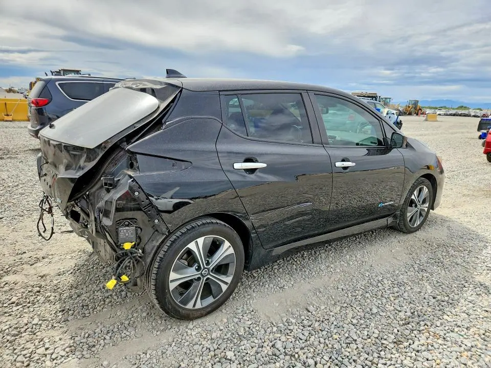2018 NISSAN LEAF SV  