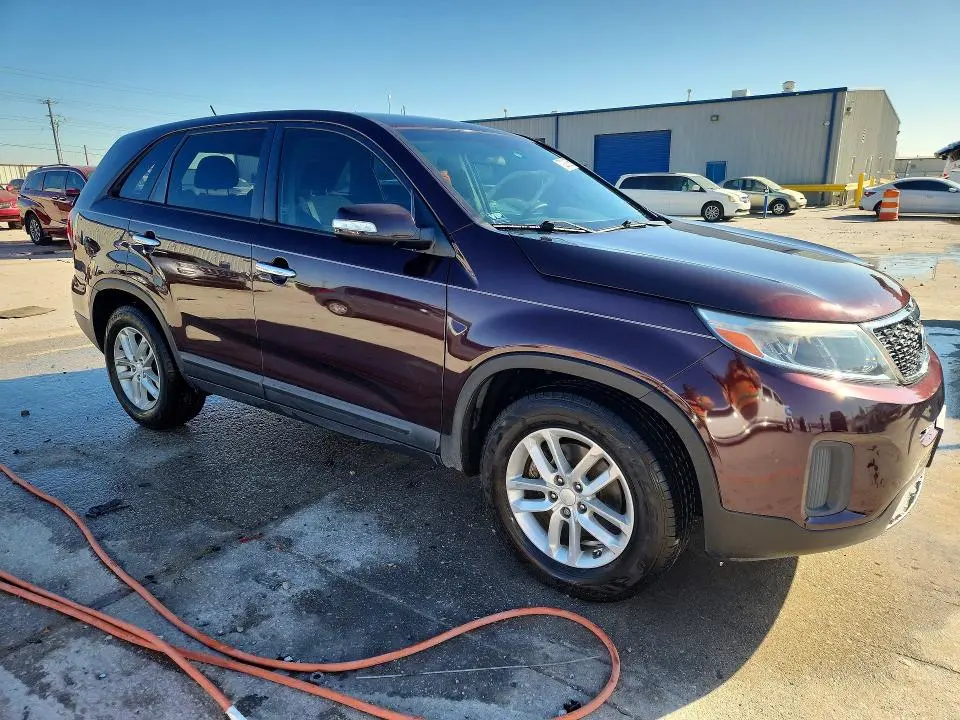 2015 KIA SORENTO LX  