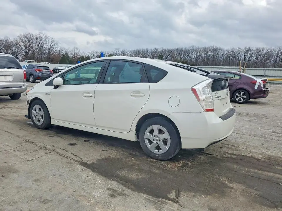 2010 TOYOTA PRIUS II  