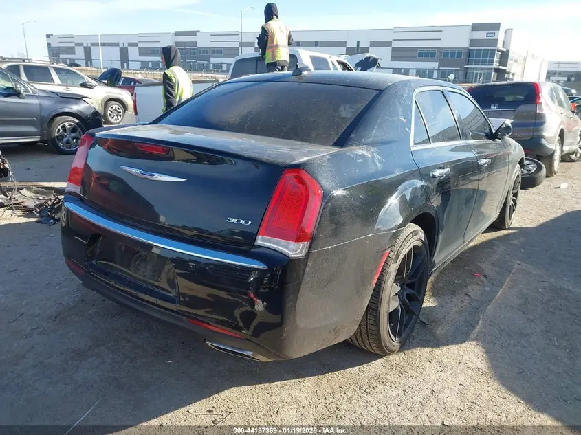 2019 CHRYSLER 300 LIMITED