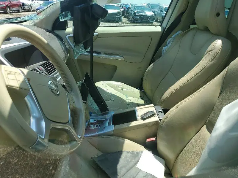 2011 VOLVO XC60 3.2  