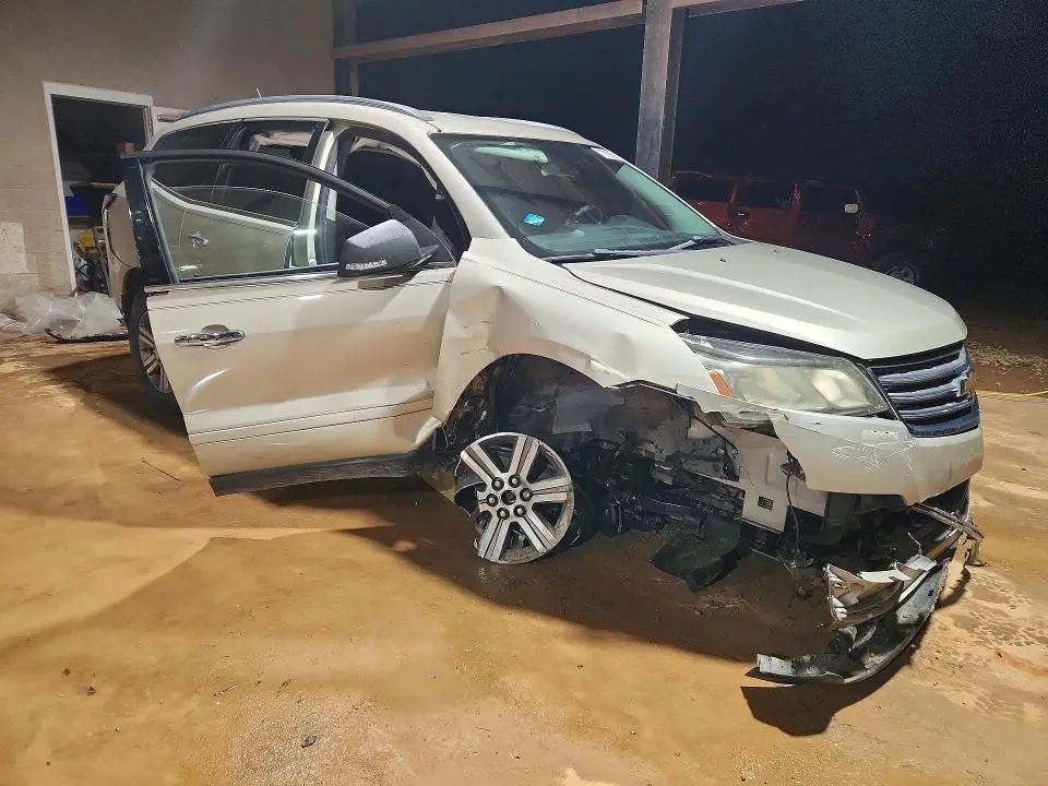 2015 CHEVROLET TRAVERSE LT  