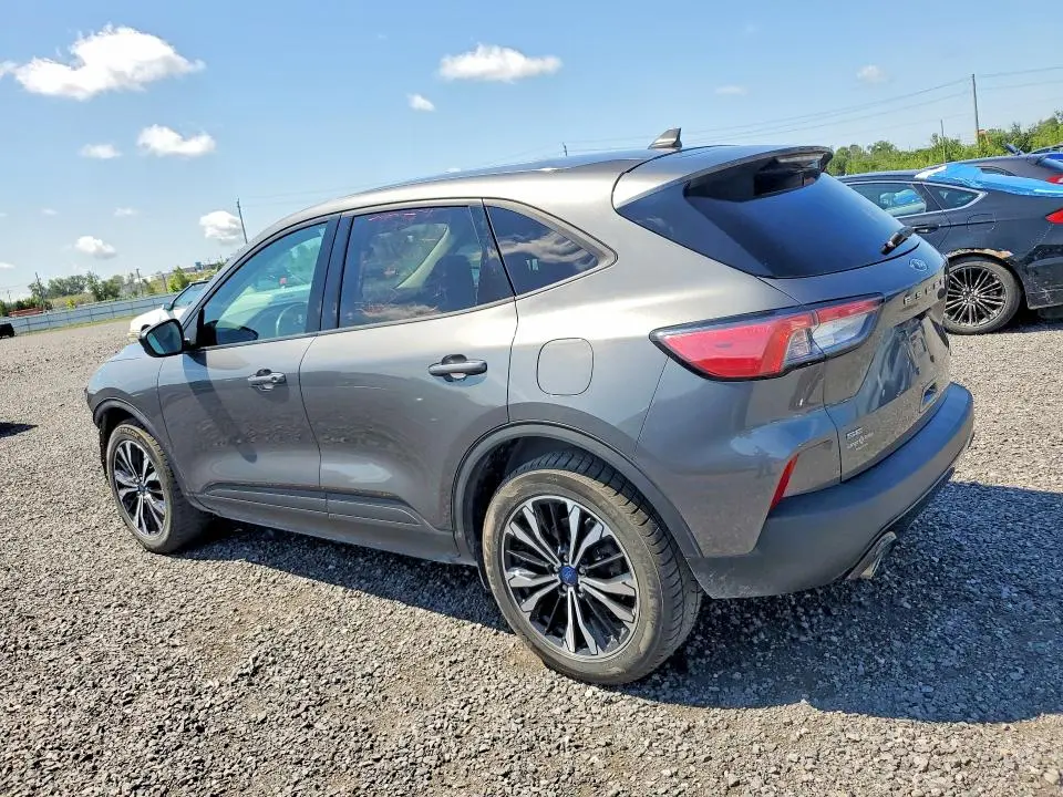 2022 FORD ESCAPE SE  