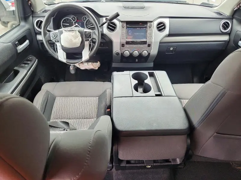 2016 TOYOTA TUNDRA SR5  