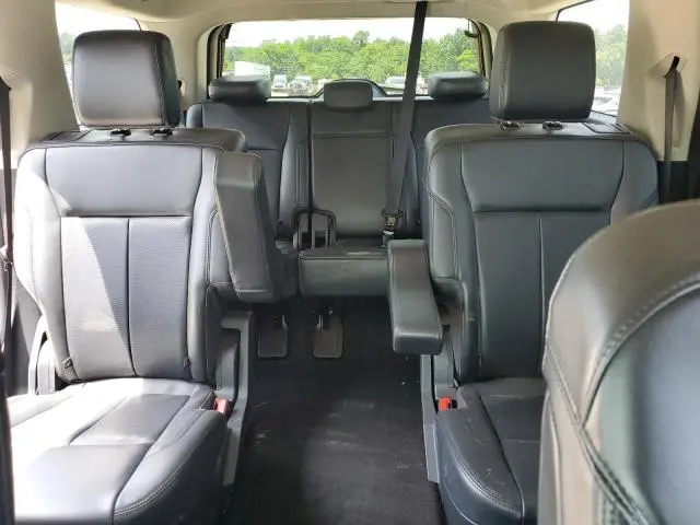2024 FORD EXPEDITION XLT  