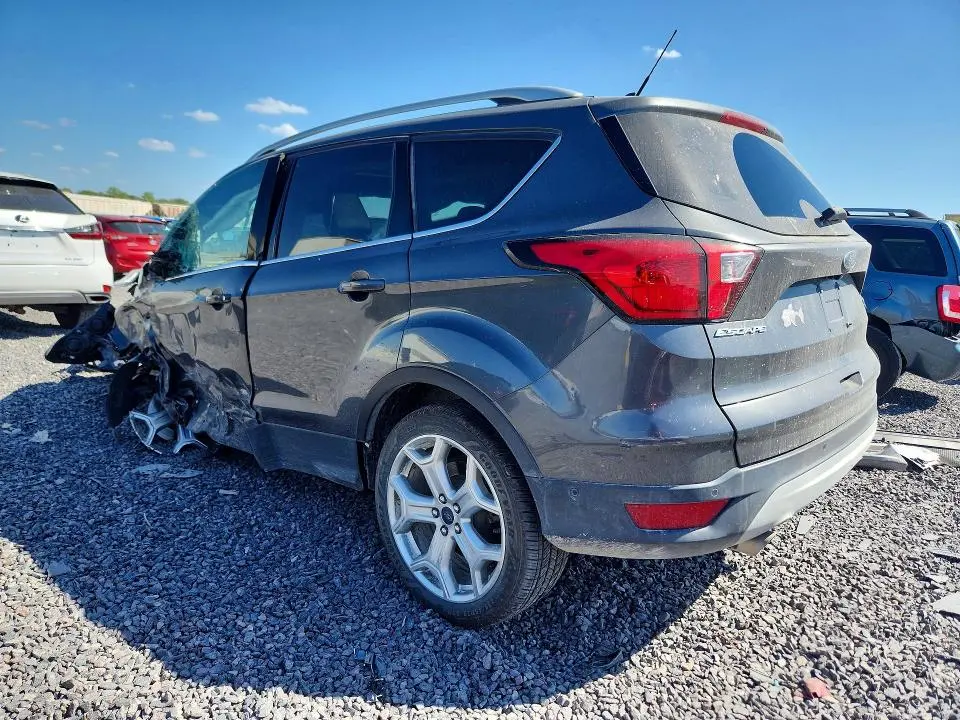 2019 FORD ESCAPE TITANIUM  