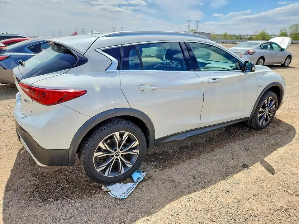 2017 INFINITI QX30 PREMIUM  