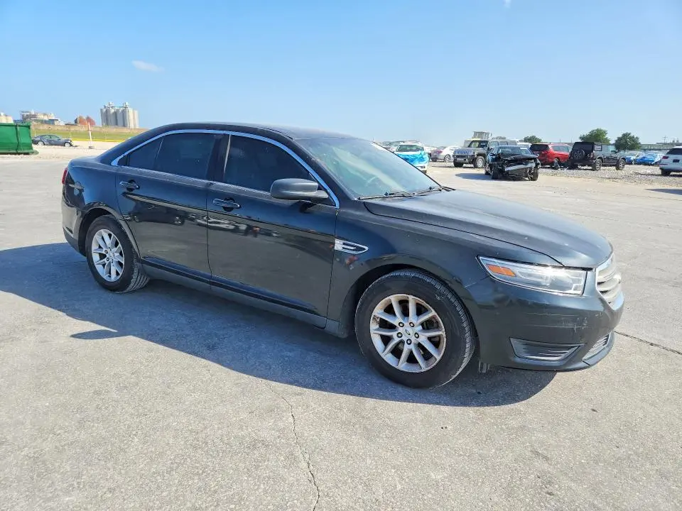 2014 FORD TAURUS SE  