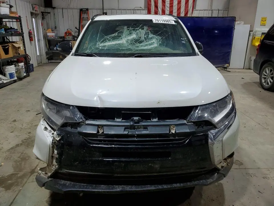 2018 MITSUBISHI OUTLANDER SE  