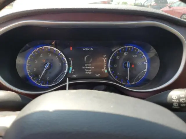 2017 CHRYSLER PACIFICA LIMITED  