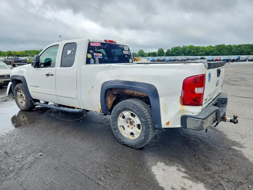 2011 CHEVROLET SILVERADO K1500 LT  