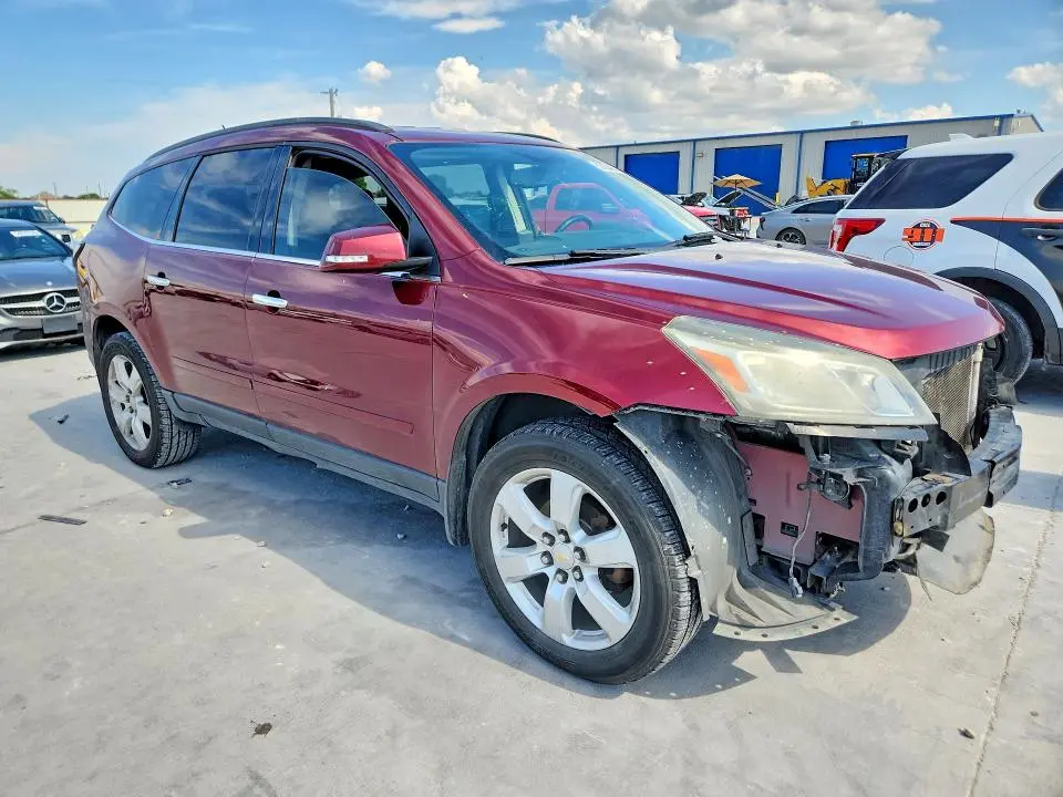 2017 CHEVROLET TRAVERSE LT  