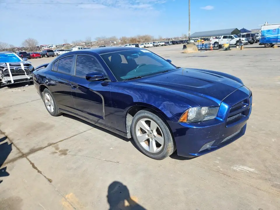 2014 DODGE CHARGER SE  