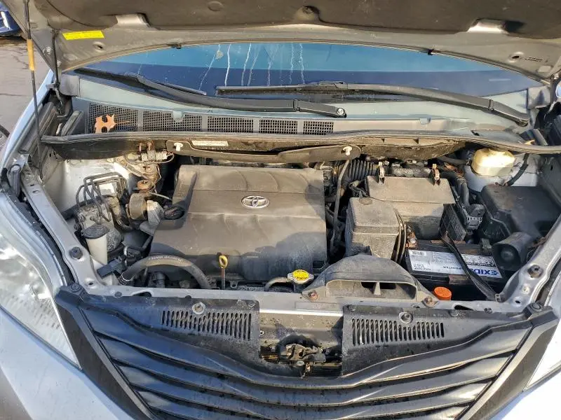2015 TOYOTA SIENNA   